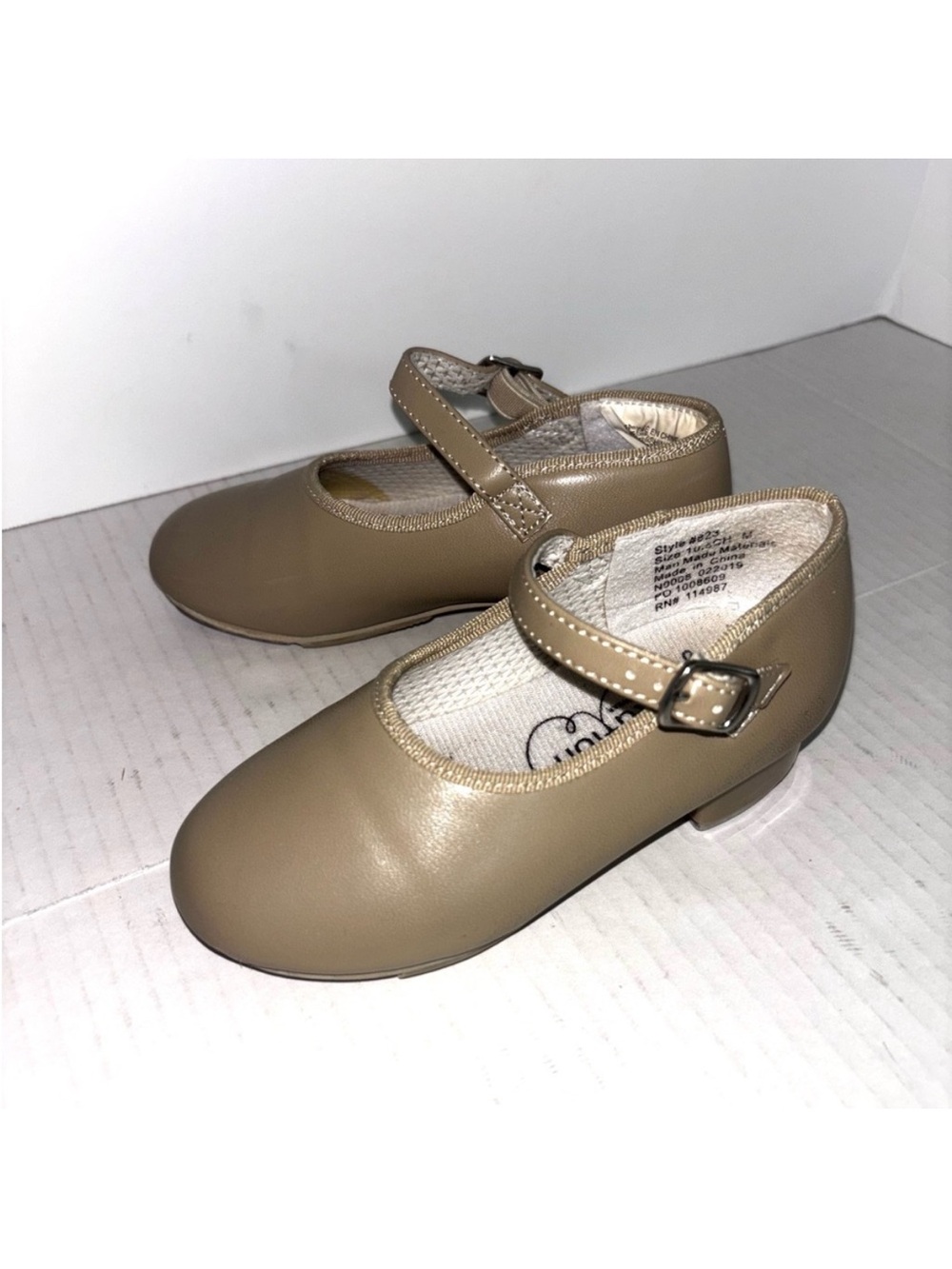 Revolution Dancewear‎ Tap Shoes Tan Synthetic Leather Style 823 Child Size 10.5